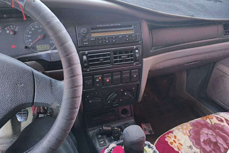 Used Volkswagen Santana Vista 2008 1.8L Manual Sishang Model Audio And AC Panel