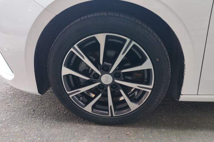 Used Geely Auto Emgrand 2025 4th Generation 1.5L CVT Luxury Version
