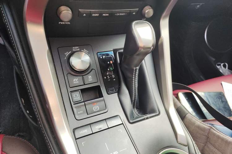 Used Lexus NX 2017 300h All-Wheel Drive Fongzhi Edition
