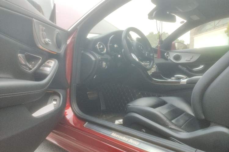 Used Mercedes-Benz C-Class 2017 Facelift C 200 Coupe Driver Seat