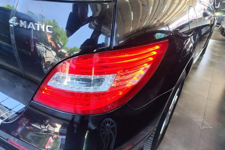 Used Mercedes-Benz R-Class 2014 R 320 4MATIC Business Model
