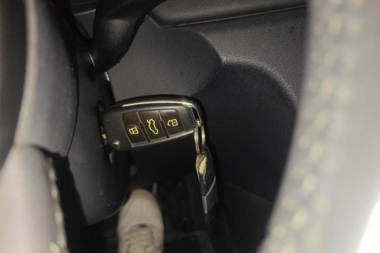 Used Audi Q3 2016 30 TFSI Collector's Edition Comfort Model Vehicle Key