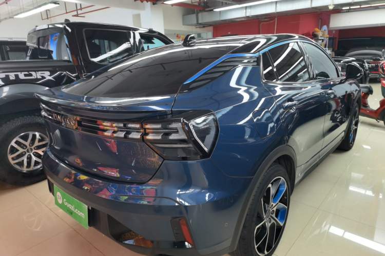 Used Lynk & Co 05 2020 2.0TD Two-Wheel Drive Shine Halo