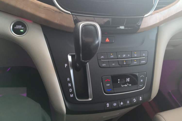 Used Buick GL8 2018 ES 28T Comfort Model China VI Standard
