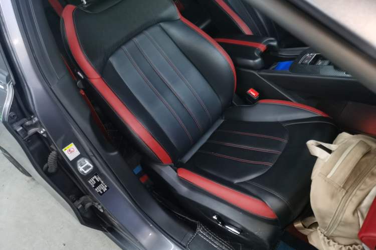 Used GAC Trumpchi EMPOW 2021 270T DCT J16 Version Right Front Seat