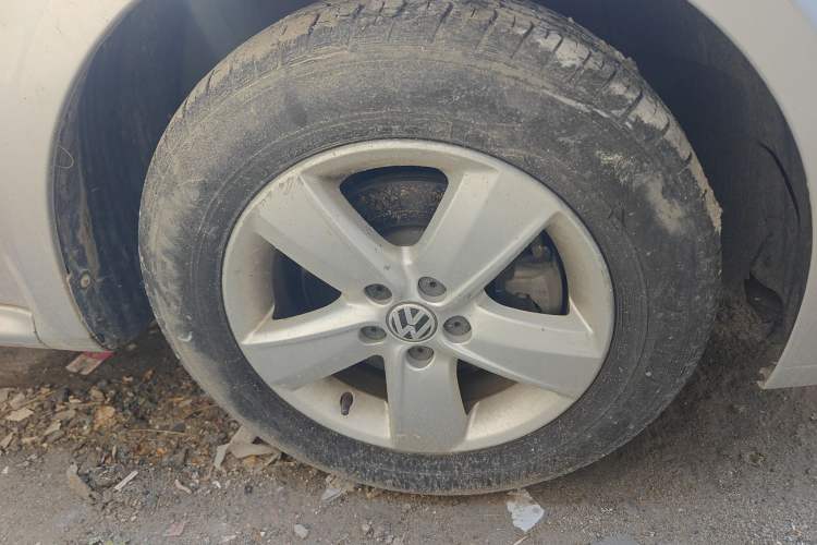 Used Volkswagen Lavida 2013 Classic 1.6L Manual Fashion Edition
