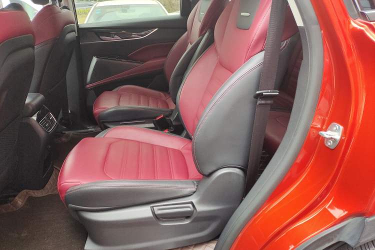 Used SAIC MAXUS D60 2019 1.5T Automatic Smart Enjoyment Version 6 Seats