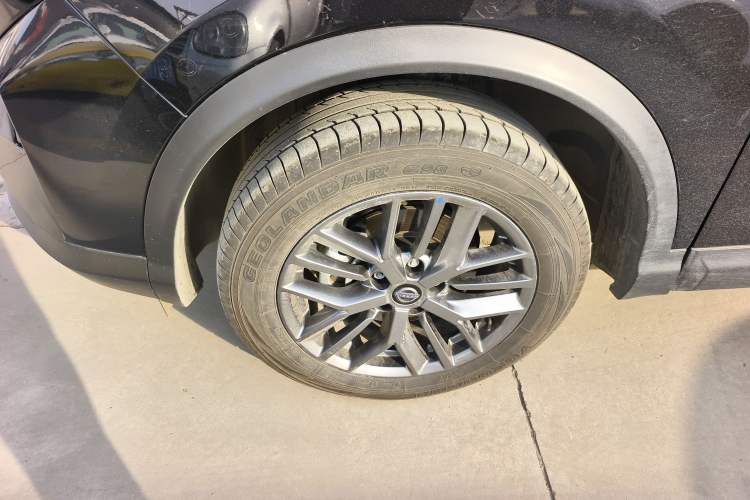 Used Nissan Qashqai 2025 Honor 2.0L CVT XV Genuine Edition Left Front Wheel Hub