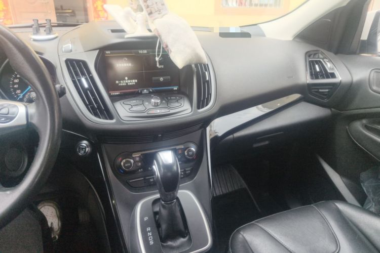 Used Ford Kuga 2015 2.0L GTDi Four-Wheel-Drive Sport Model
