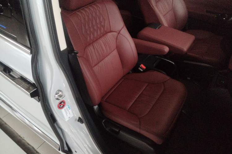 Used Honda Elysion 2024 2.0L eHEV Ultimate Edition