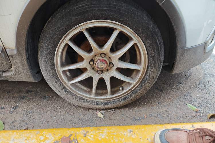 Used MG 3 2011 Xross 1.5L Luxury Edition Right Front Wheel Hub