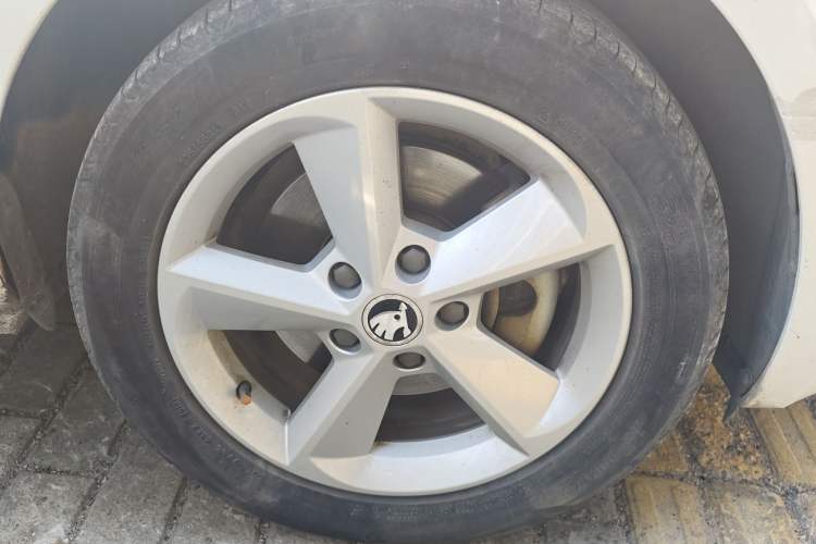 Used Skoda Octavia 2015 1.6L Automatic Yijun Edition
