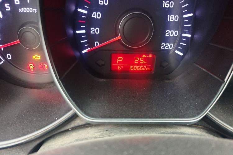 Used Kia K2 2015 Sedan 1.4L Automatic GLS