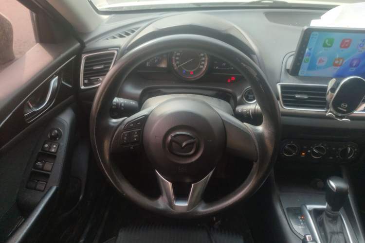 Used Mazda 3 Axela 2016 Sedan 1.5L Automatic Comfort Model