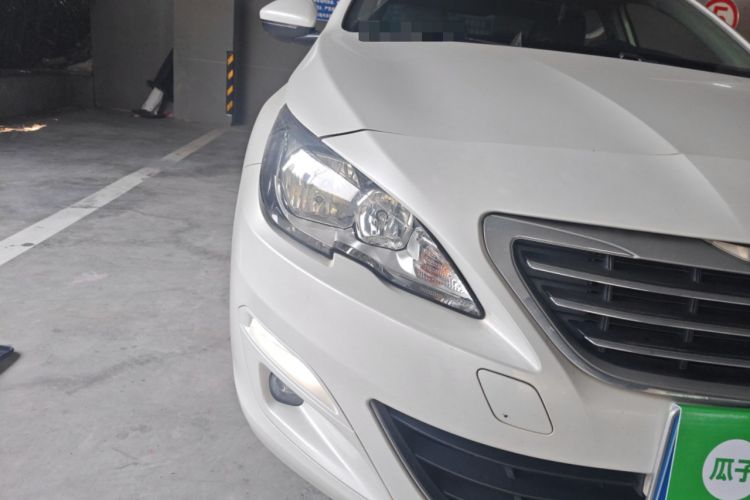 Used Peugeot 408 2016 1.6T Automatic Luxury Edition Right Front Headlight