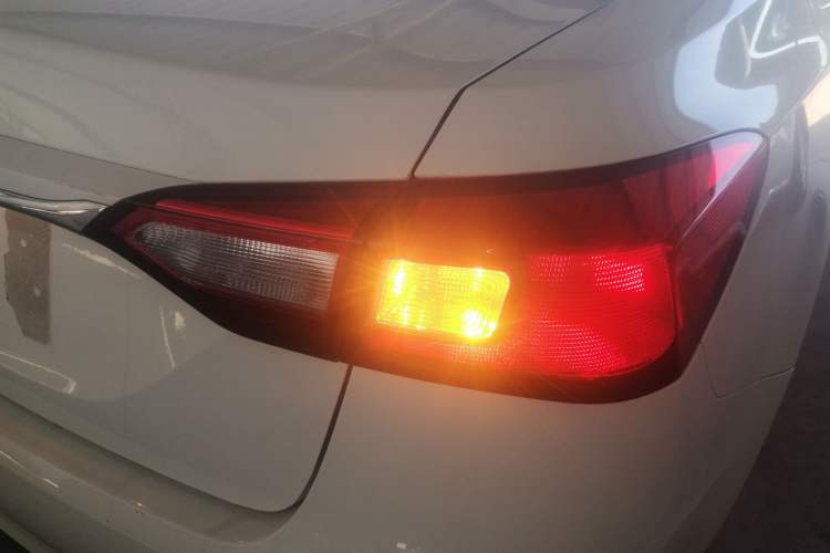 Used Roewe 360 2015 1.5L Manual Luxury Edition Right Rear Taillight