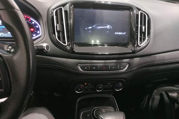 Used Chery Tiggo 7 2017 SPORT 1.5T Automatic Luxury Edition Audio And AC Panel