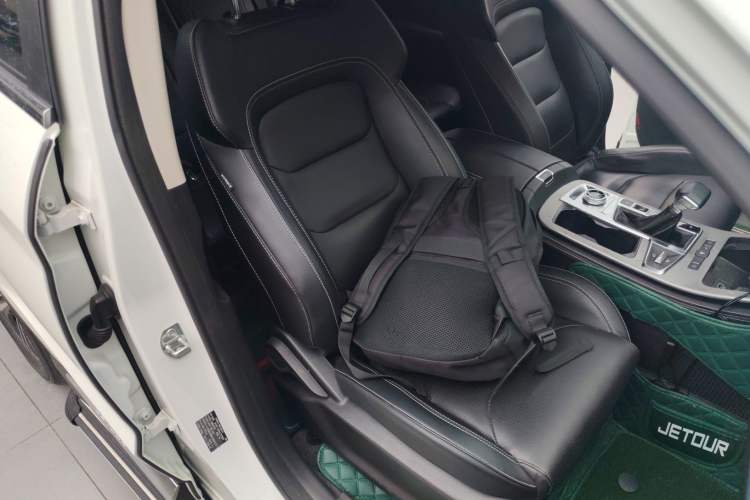 Used JETOUR X70 PLUS 2021 1.5T DCT Mountain 7-Seater
