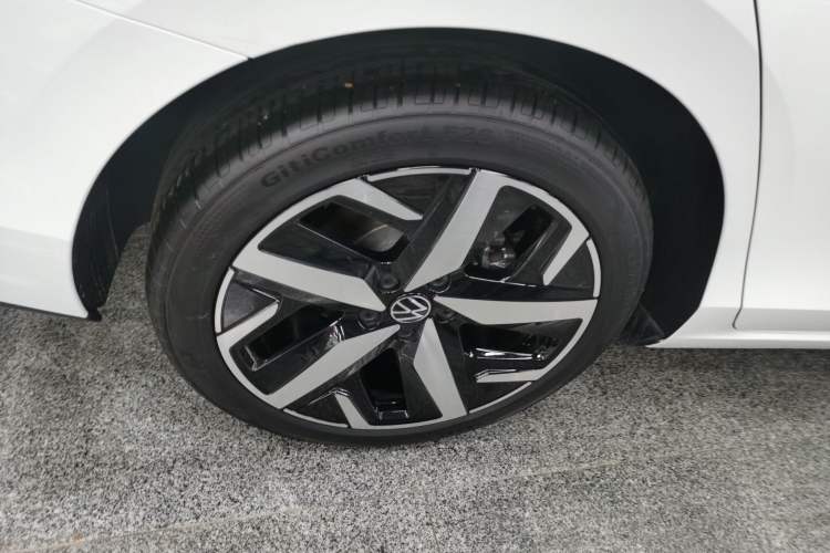 Used Volkswagen Lamando 2025 Lavida L 280TSI DSG Cool & Spicy Edition Exterior 5