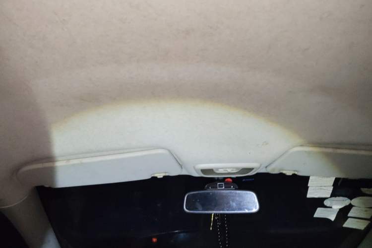 Used Chevrolet Sail 2010 Sedan 1.2L Manual Warm Edition Headliner