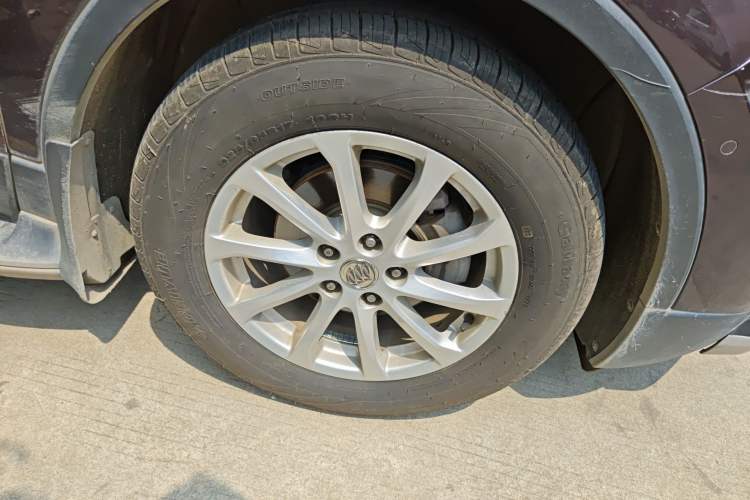 Used Buick Envision 2017 20T Two-Wheel Drive Luxury Model Right Front Wheel Hub