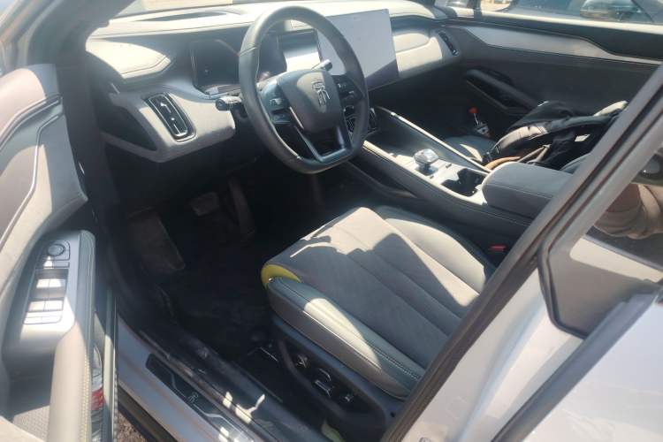 Used BYD Song L EV 2025 Intelligent Driving Version 602 km Range LiDAR-equipped All-Wheel-Drive Type
