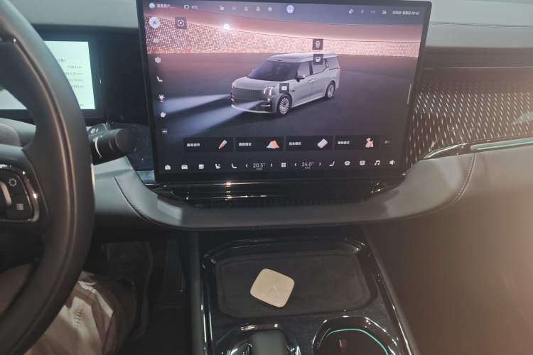 Used Zeekr 009 2024 Six-Seat Executive Version 4WD 108 kWh
