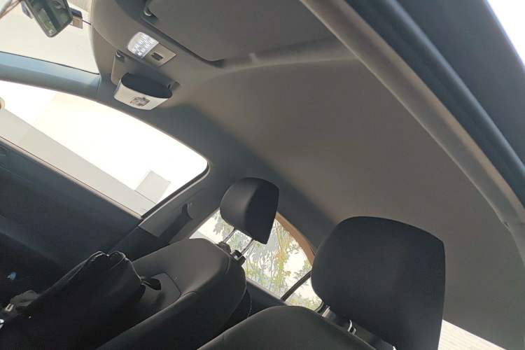 Used Volkswagen Santana 2015 1.6L Manual Fashion Edition