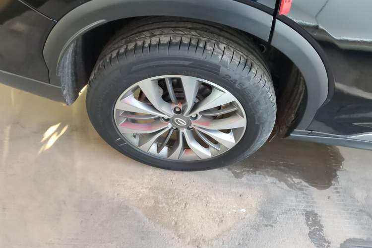 Used GAC Trumpchi GS8 2019 390T Two-Wheel Drive Luxury Smart Connectivity Version (7 Seats) Right Rear Wheel Hub