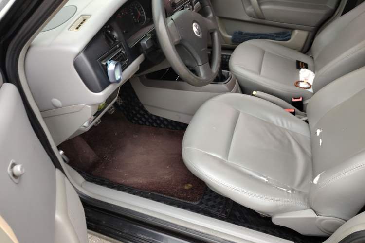 Used Volkswagen Santana Vista 2008 1.8L Manual Sishang Model