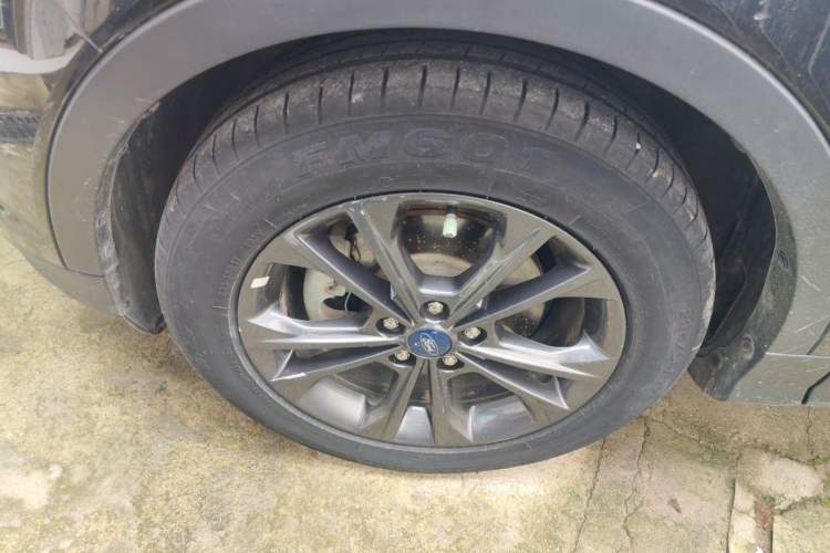 Used Ford Kuga 2019 EcoBoost 180 Two-Wheel-Drive Platinum Edition China VI Standard Left Front Wheel Hub