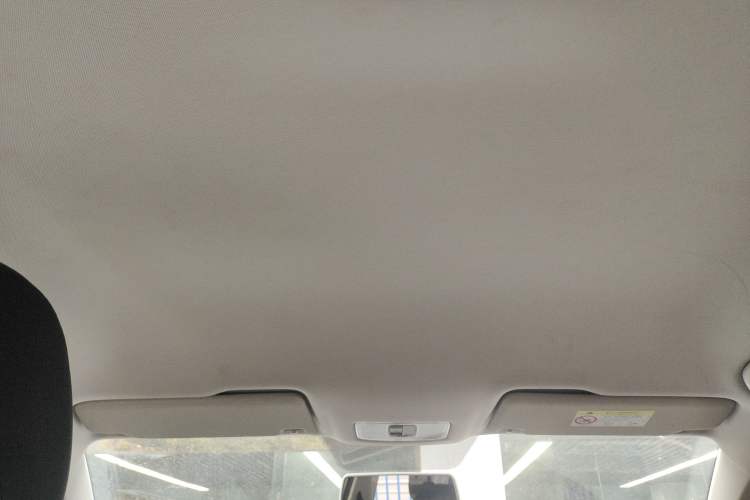 Used Jetta VS5 2023 280TSI Automatic Trend Edition Headliner