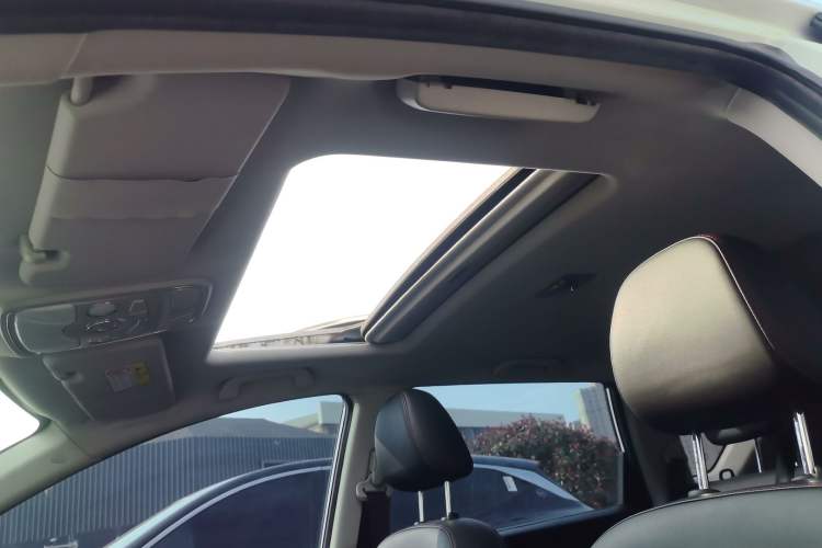 Used Haval H6 2015 Revised Version Sport Edition 1.5T Manual Transmission Two-Wheel Drive Elite Grade
