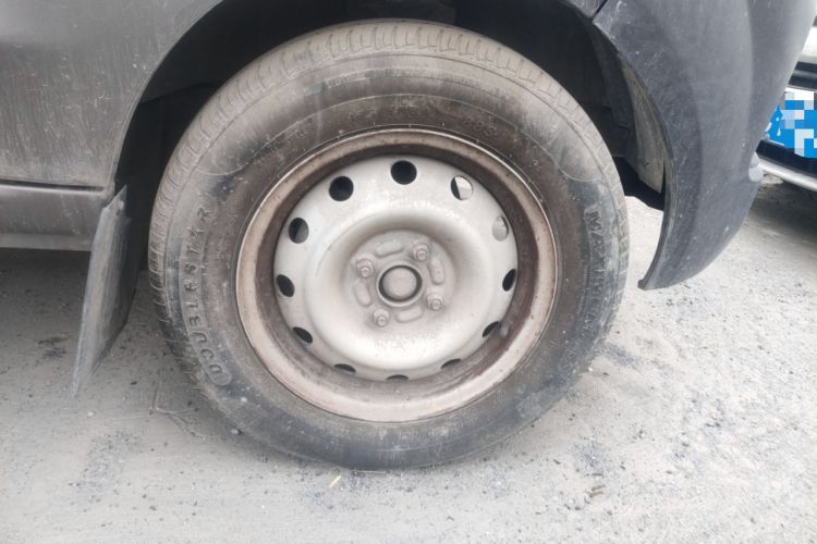 Used Jinbei Hiace X30 2021 1.5L Standard Version Air-Conditioner-Free Van China VI Emission Standard SWC15M Right Front Wheel Hub