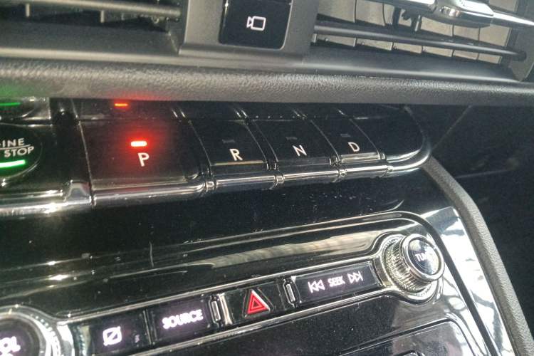 Used Lincoln Corsair 2021 2.0T Two-Wheel Drive Deluxe Edition