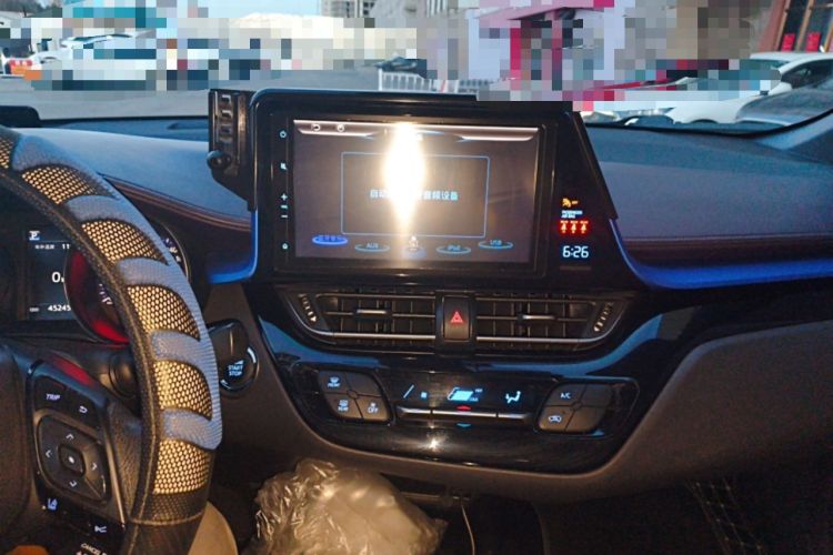 Used Toyota C-HR 2018 2.0L Leading with Sunroof China VI Standard Audio And AC Panel