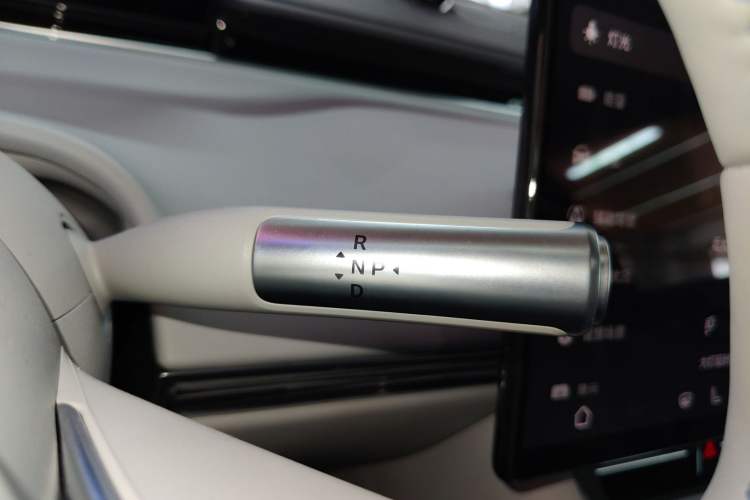 Used Hima Luxeed S7 2026 Model Max+ Gear Lever