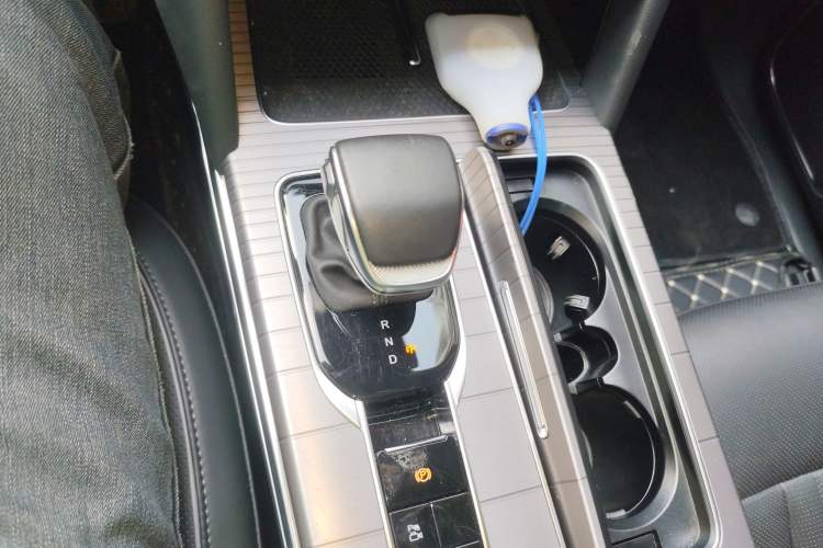 Used Hongqi HS7 PHEV 2024 2.0T PHEV Four-Wheel Drive Flagship Edition 6 Seats