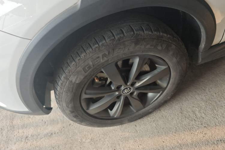 Used BYD Yuan New Energy 2019 EV360 Smart Connect Enjoyment Model Left Front Wheel Hub