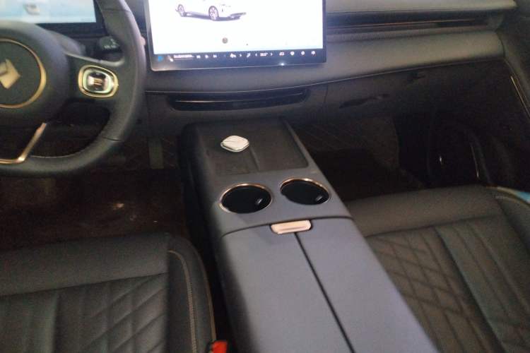 Used Baojun Enjoy 2025 All-Electric 600km Luxury Edition
