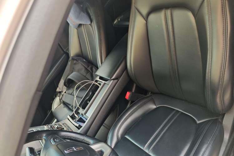 Used Lincoln MKZ 2020 2.0T Deluxe Edition Left Front Seat