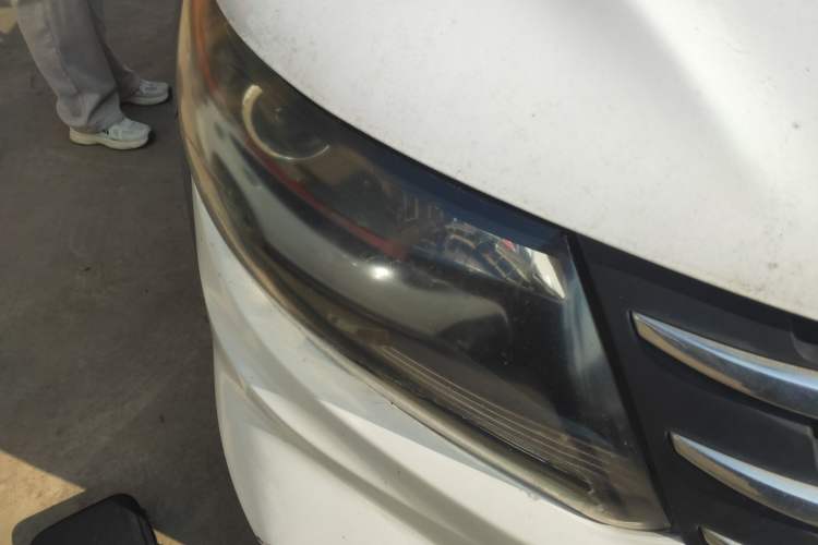 Used FORTHING Joyear X5 2013 1.6L Manual Luxury Model China IV Standard
