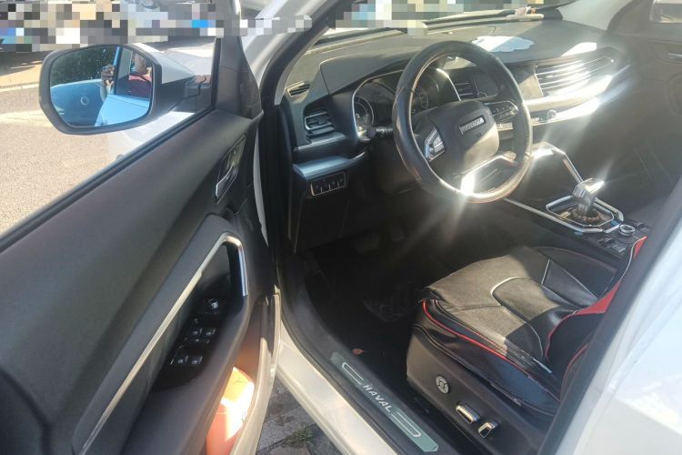 Used Haval H6 2017 Red Label 2.0T Automatic Two-Wheel Drive ZhiShang Model
