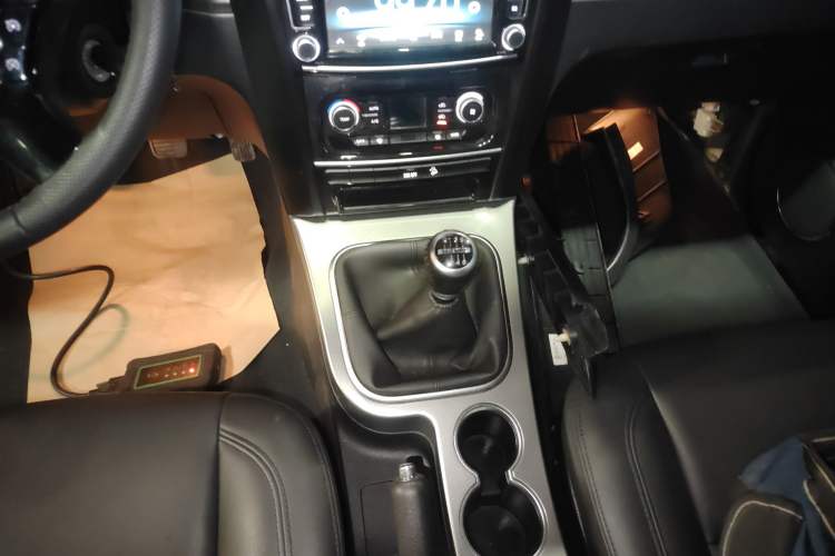 Used Haval H5 Classic 2016 Classic Edition 2.0T Manual Two-Wheel Drive Elite Model
