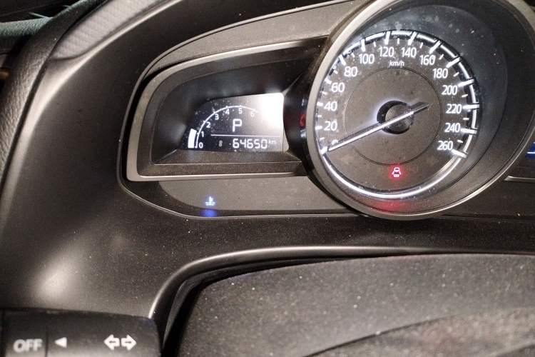 Used Mazda 3 Axela 2019 Cloud-Control Edition Hatchback 1.5L Automatic Comfort Model China VI Standard Odometer Close Up