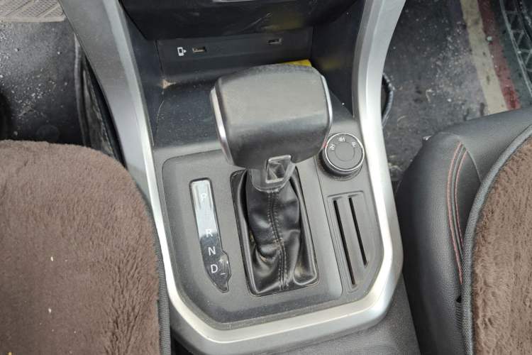 Used SAIC MAXUS T60 2017 2.0T Gasoline Automatic 4x4 High-Ride Elite Standard Cabin
