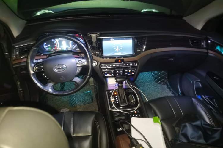 Used GAC Trumpchi GS8 2017 320T Two-Wheel Drive Luxury Smart Connectivity Version (7 Seats)