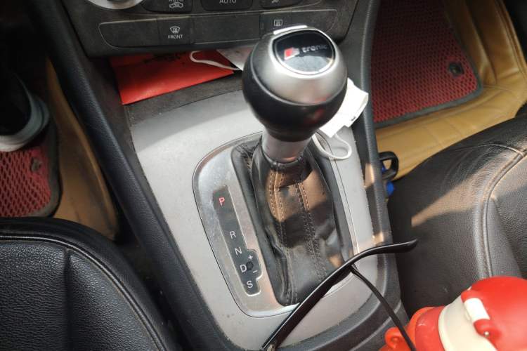 Used Audi Q3 2013 35 TFSI Ambition Edition Gear Lever