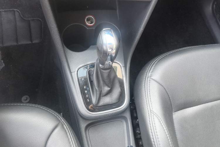 Used Volkswagen Polo 2016 1.6L Automatic Comfort Model
