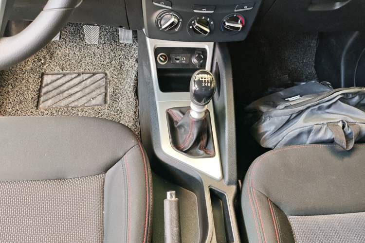 Used JAC Refine S3 2016 1.5L Manual Luxury Model
